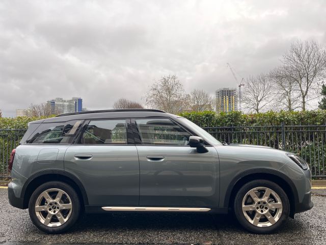 2025 (25) MINI Countryman C EXCLUSIVE -  AS NEW